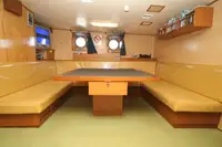 Kapal riset kanggo didol