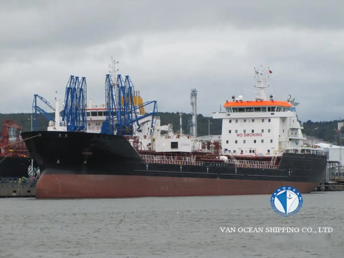 Kapal tanker minyak/bahan kimia kanggo didol