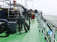 Kapal tanker minyak/bahan kimia kanggo didol
