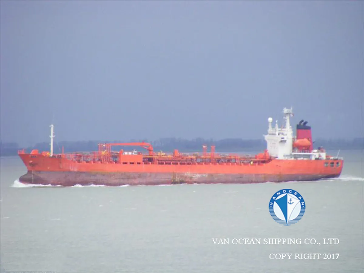Kapal tanker minyak/bahan kimia kanggo didol
