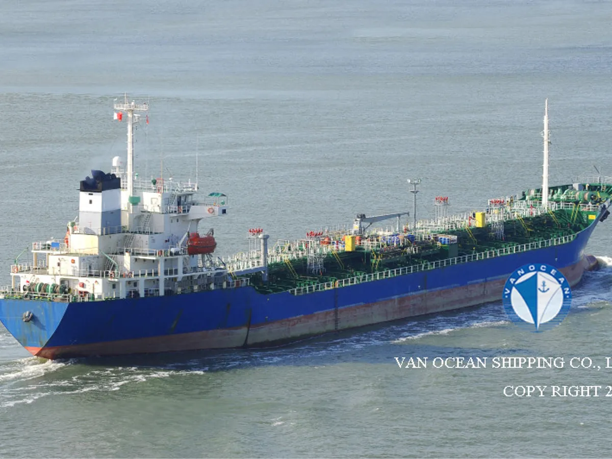 Kapal tanker minyak/bahan kimia kanggo didol