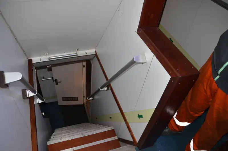 Kapal pasokan platform (PSV) kanggo didol