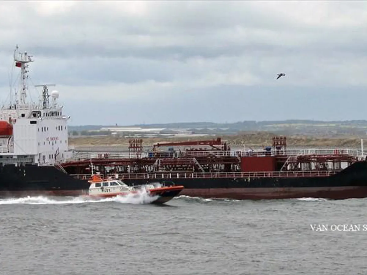 Kapal tanker minyak/bahan kimia kanggo didol