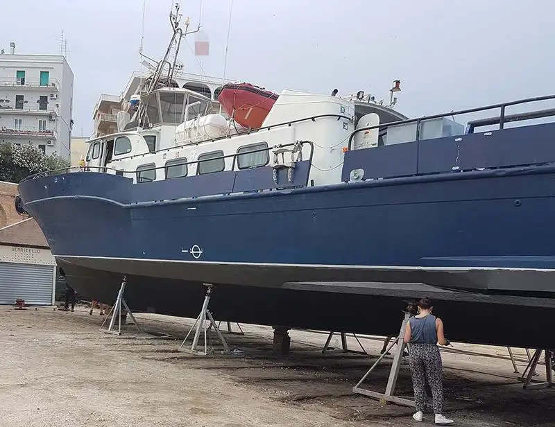 Kapal kru kanggo didol