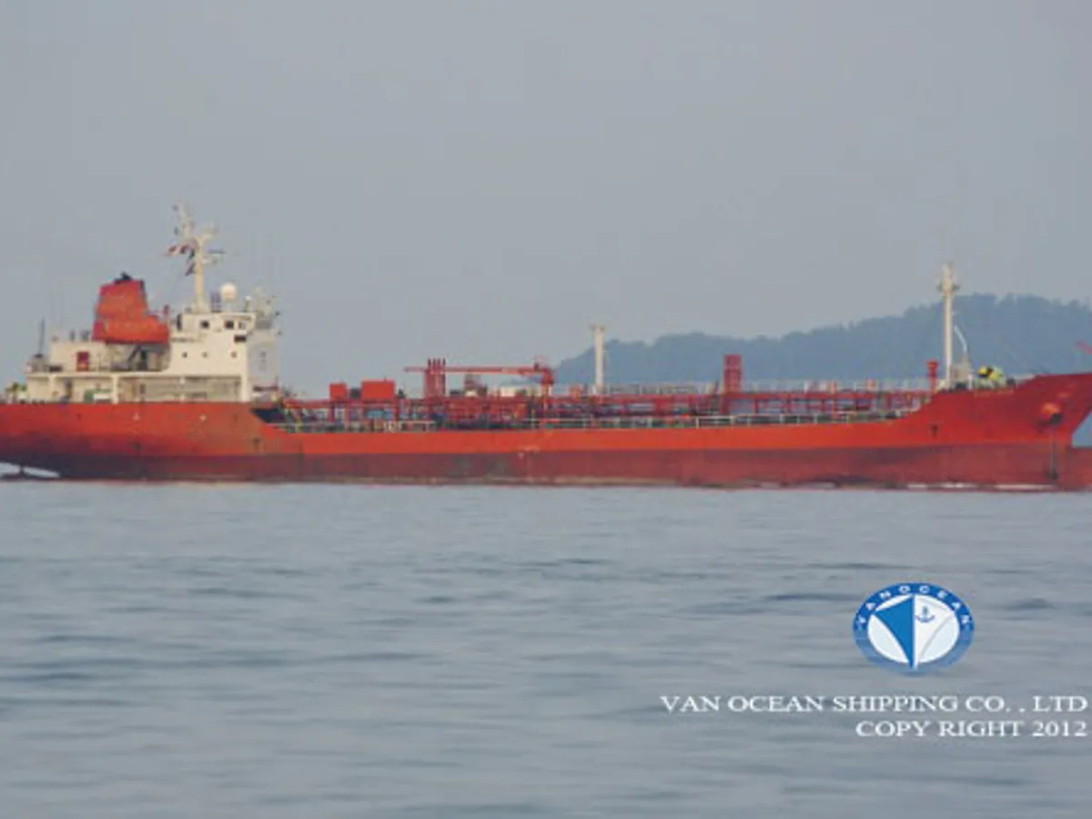 Kapal tanker minyak/bahan kimia kanggo didol