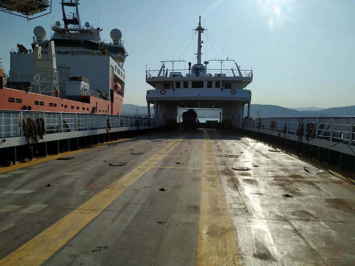 Kapal Ro-Ro kanggo didol
