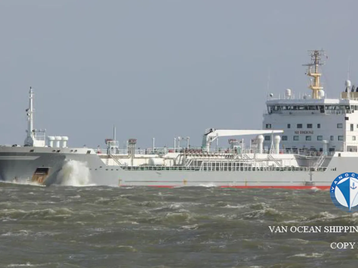 Kapal tanker minyak/bahan kimia kanggo didol