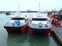 Katamaran kanggo didol