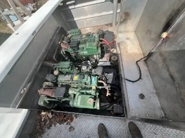 Kapal kerja kanggo didol