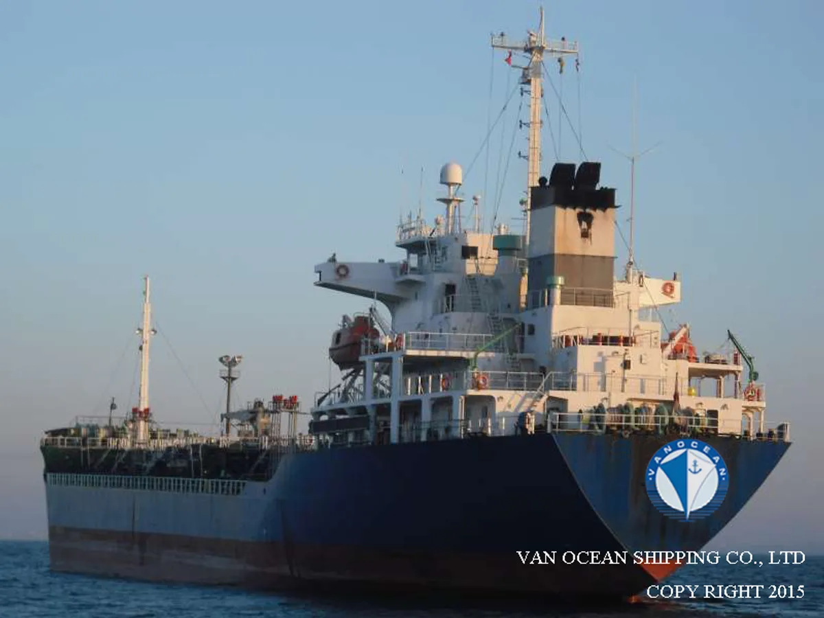 Kapal tanker minyak/bahan kimia kanggo didol