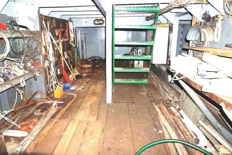 Kapal derek kanggo didol