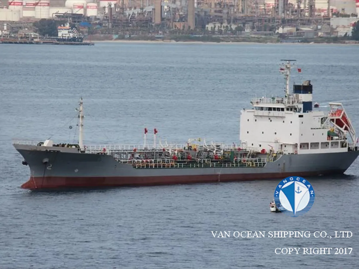 Kapal tanker minyak/bahan kimia kanggo didol
