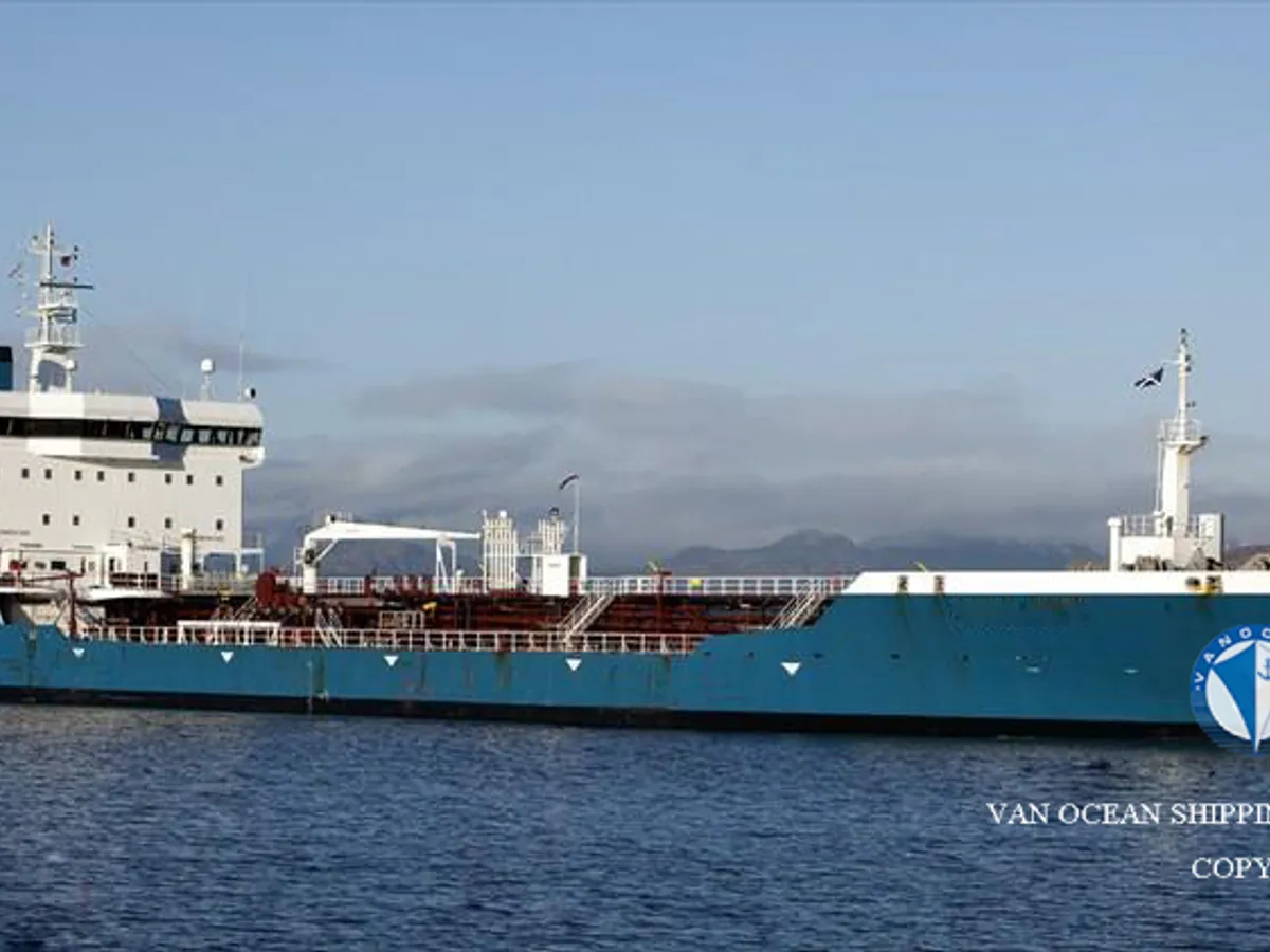 Kapal tanker minyak/bahan kimia kanggo didol