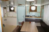 Kapal kerja kanggo didol