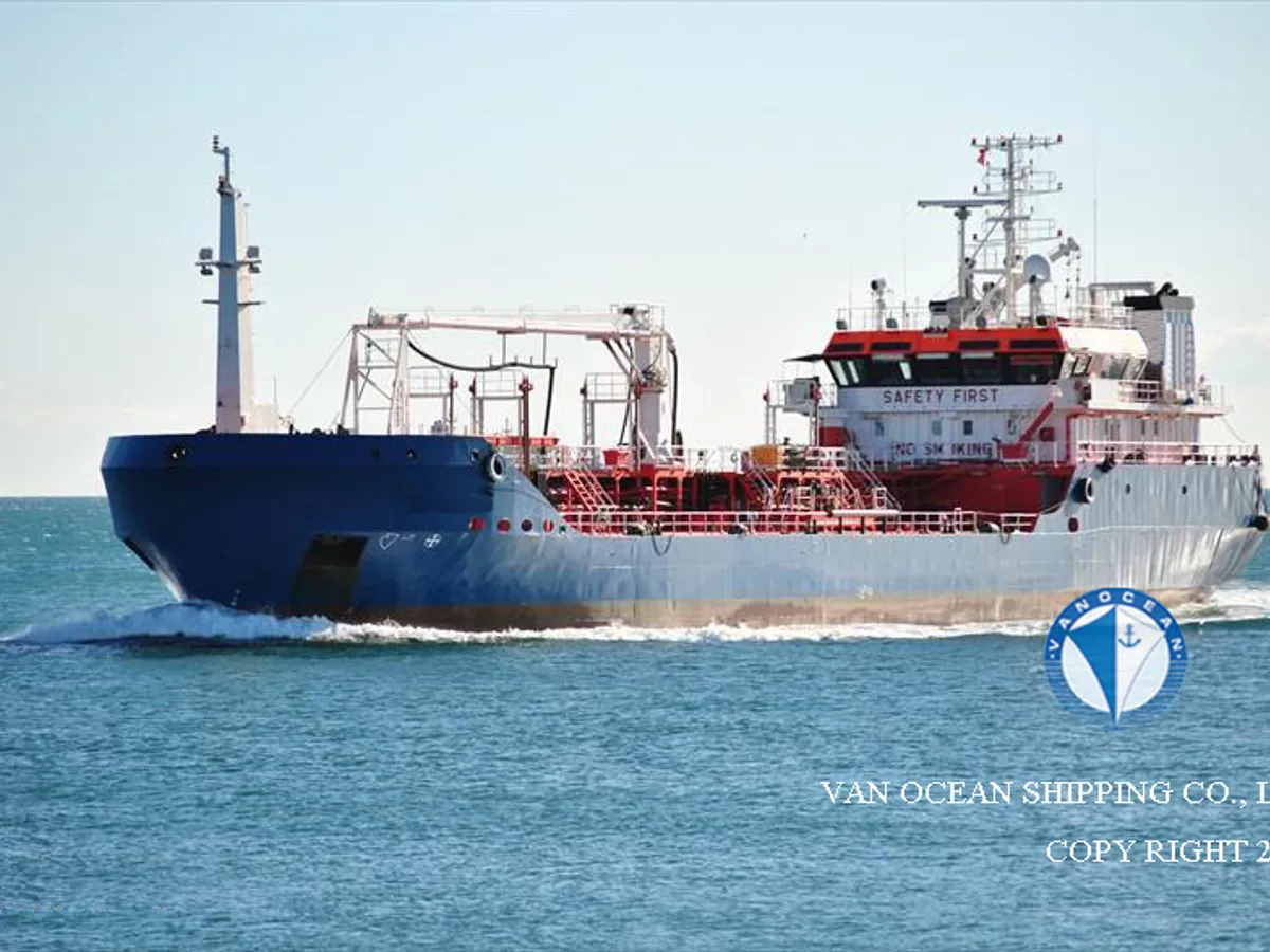 Kapal tanker minyak/bahan kimia kanggo didol