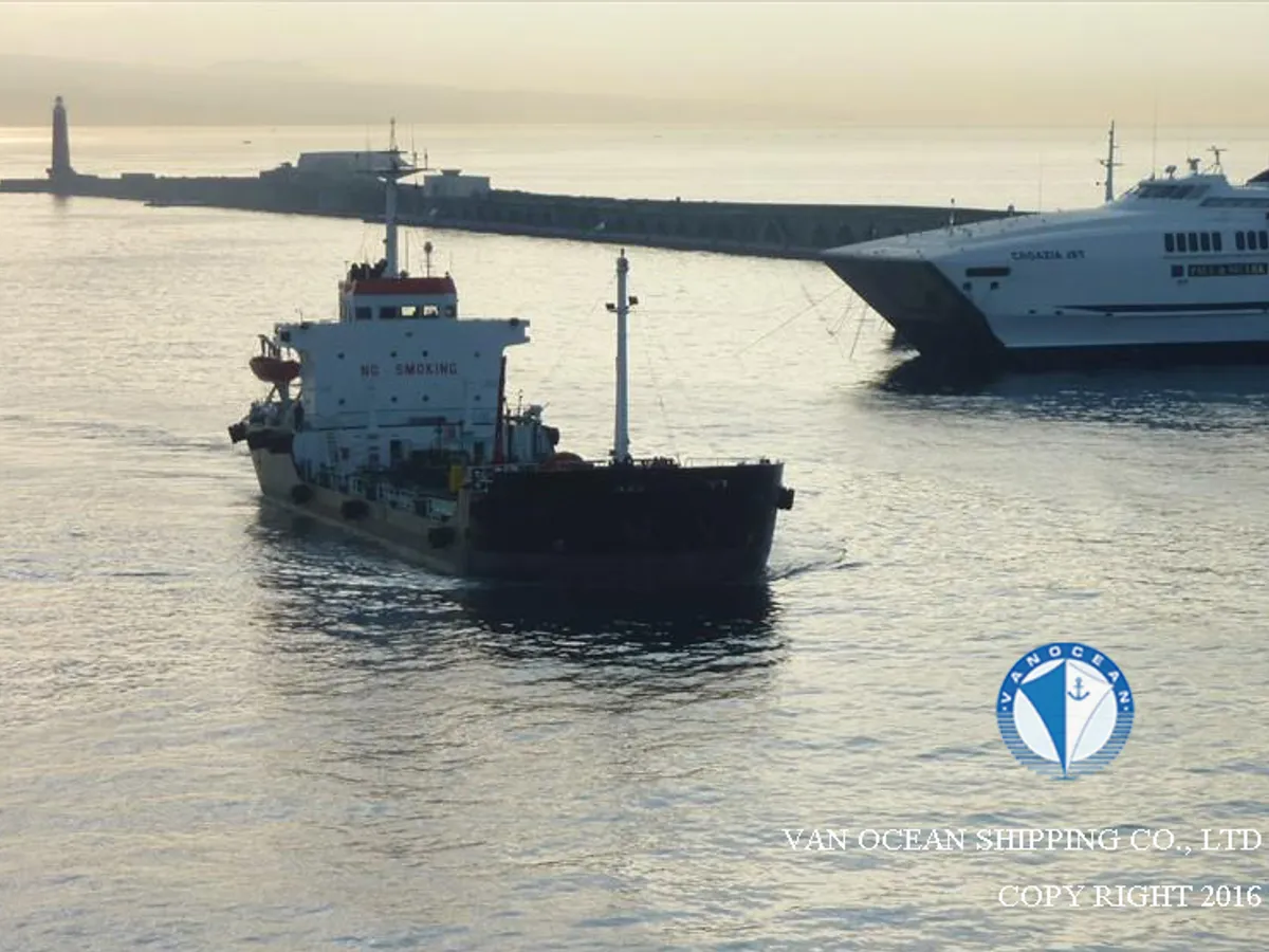 Kapal tanker minyak/bahan kimia kanggo didol