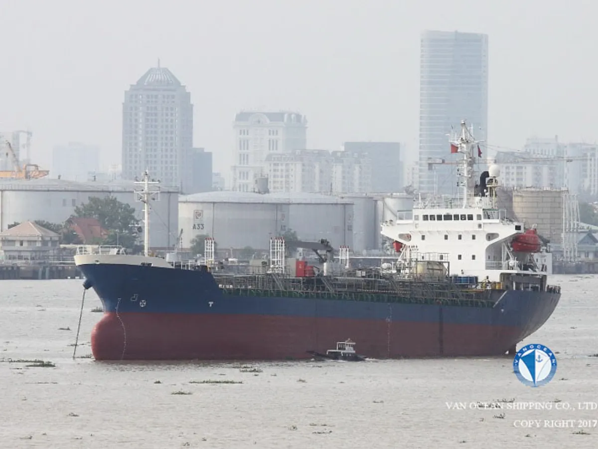 Kapal tanker minyak/bahan kimia kanggo didol