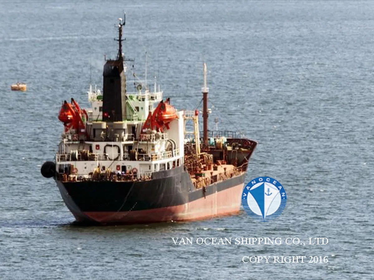 Kapal tanker minyak/bahan kimia kanggo didol