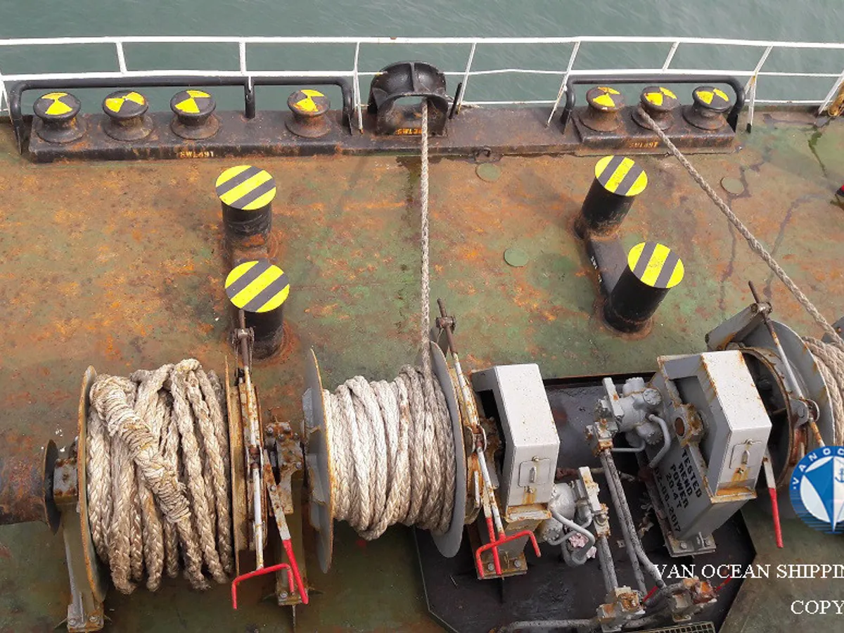 Kapal tanker minyak/bahan kimia kanggo didol