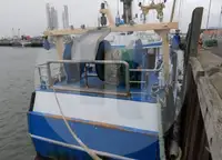 Kapal trawler berkas kanggo didol