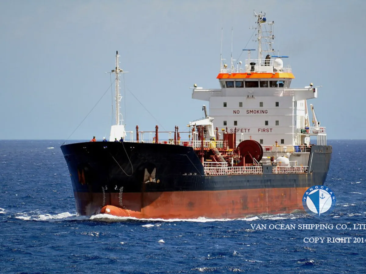 Kapal tanker minyak/bahan kimia kanggo didol