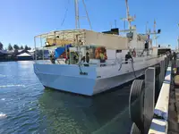 Kapal trawler kanggo didol