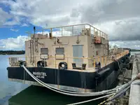 Kapal tanker minyak/bahan kimia kanggo didol