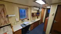 Kapal pasokan kanggo didol