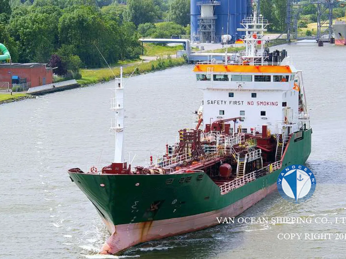 Kapal tanker minyak/bahan kimia kanggo didol