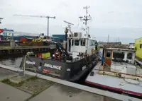 Kapal kerja kanggo didol