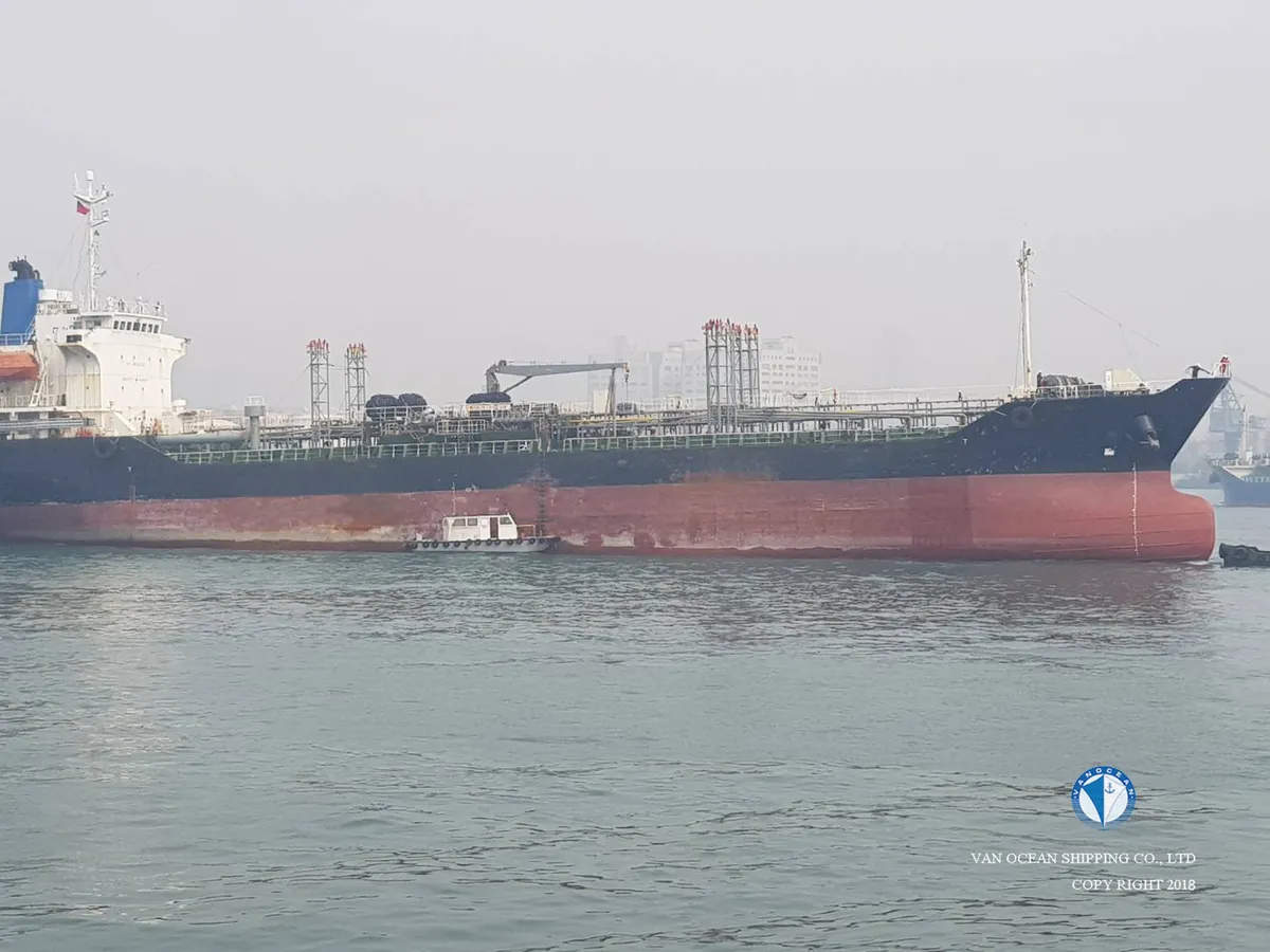 Kapal tanker minyak/bahan kimia kanggo didol