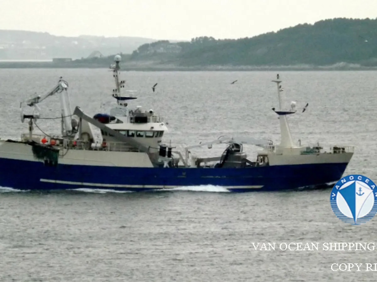 Kapal purse seiner kanggo didol
