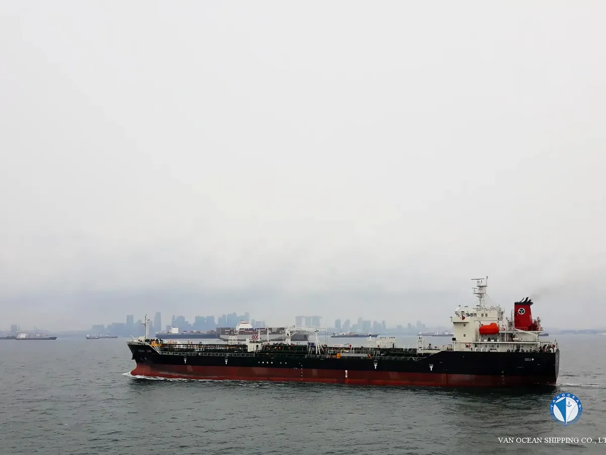 Kapal tanker minyak/bahan kimia kanggo didol