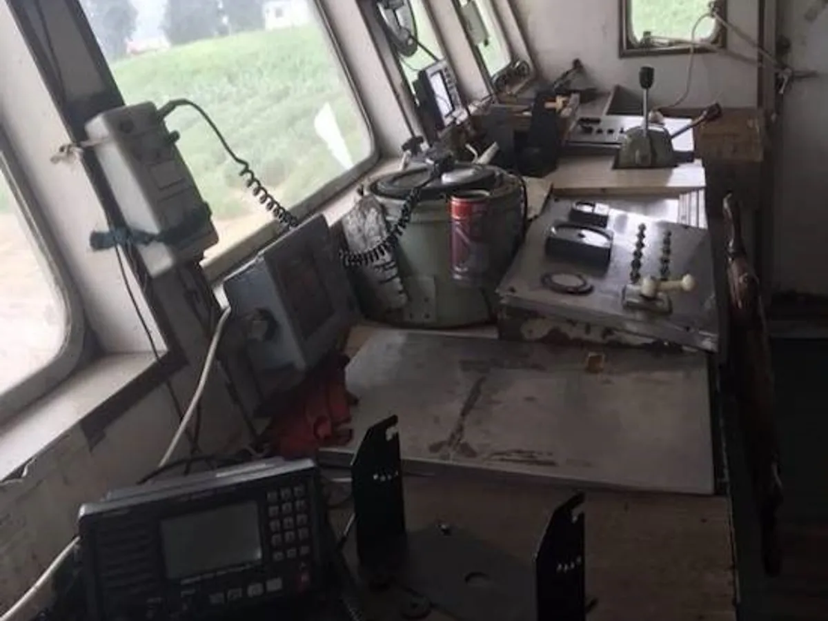 Kapal tanker minyak/bahan kimia kanggo didol