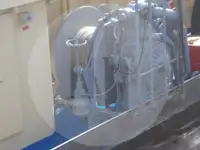Kapal pengangkut iwak urip kanggo didol