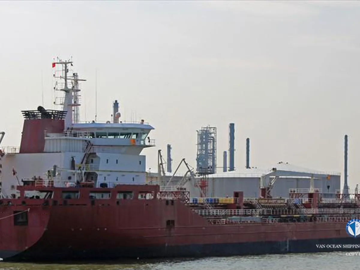 Kapal tanker minyak/bahan kimia kanggo didol