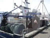 Kapal pengangkut iwak urip kanggo didol