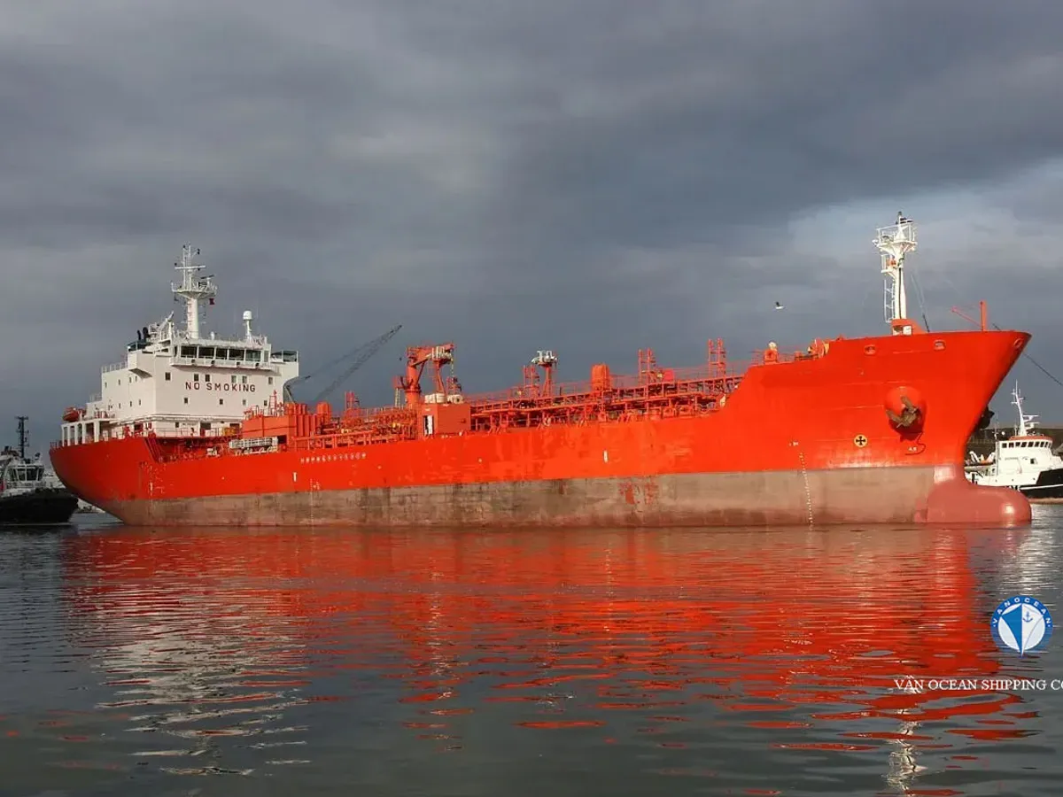 Kapal tanker minyak/bahan kimia kanggo didol