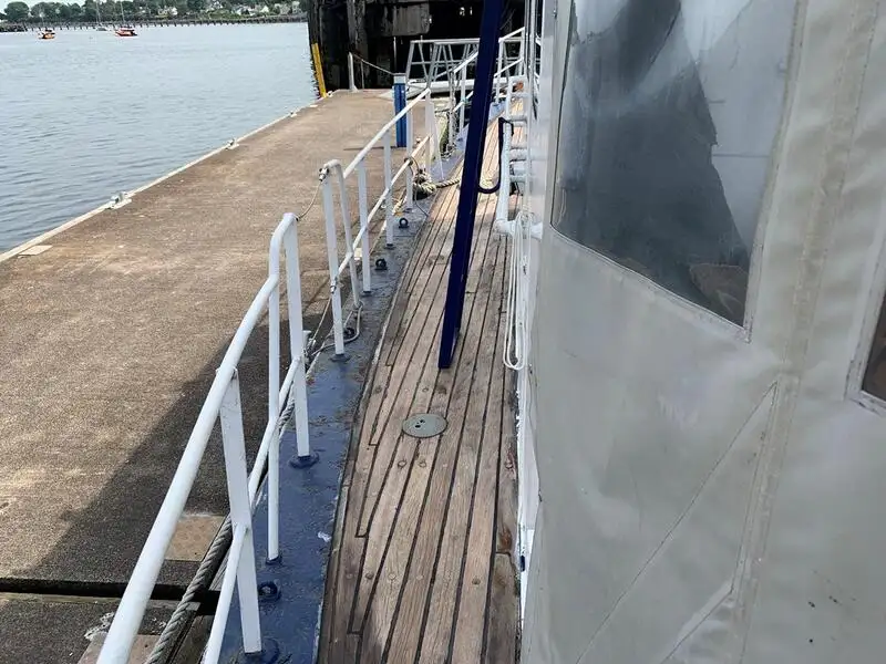 Kapal pilot kanggo didol