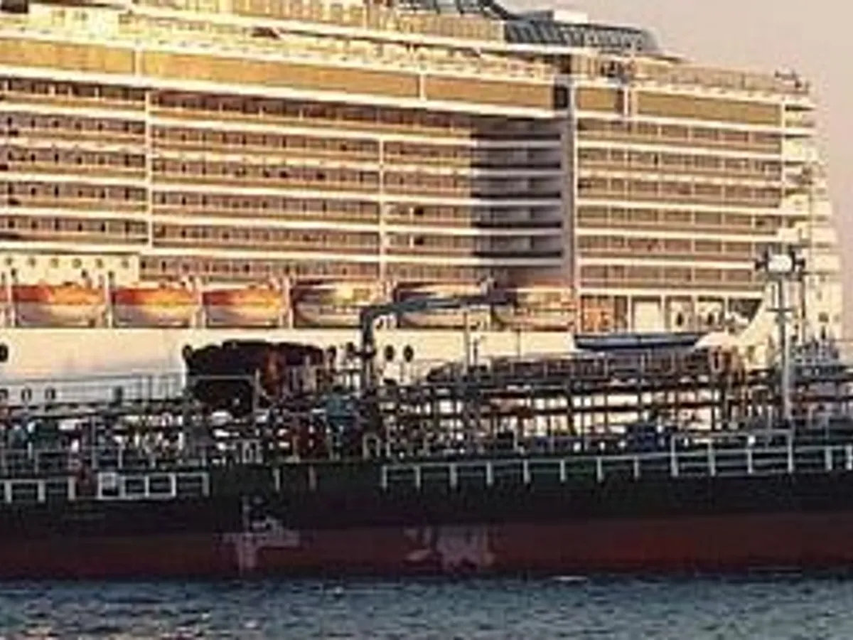 Kapal tanker minyak/bahan kimia kanggo didol