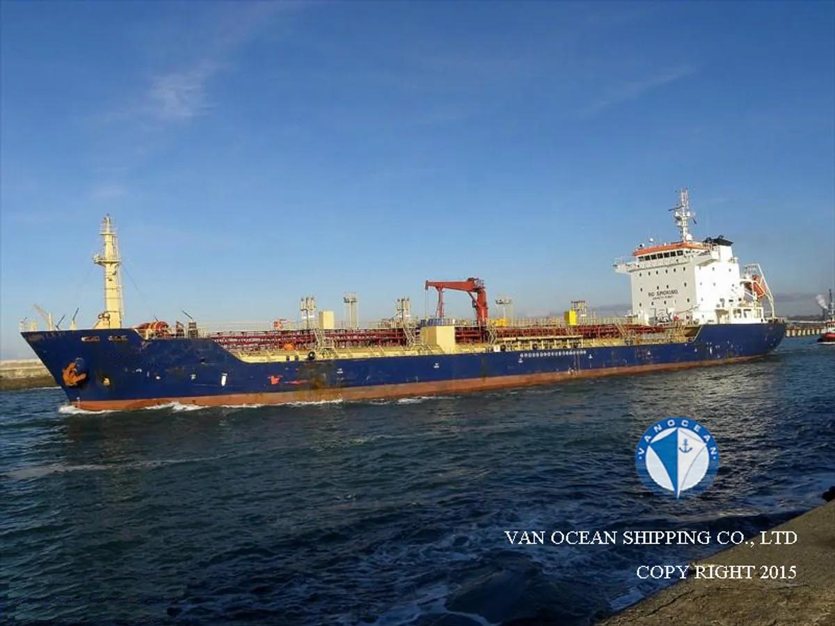 Kapal tanker minyak/bahan kimia kanggo didol