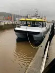Kapal kerja kanggo didol