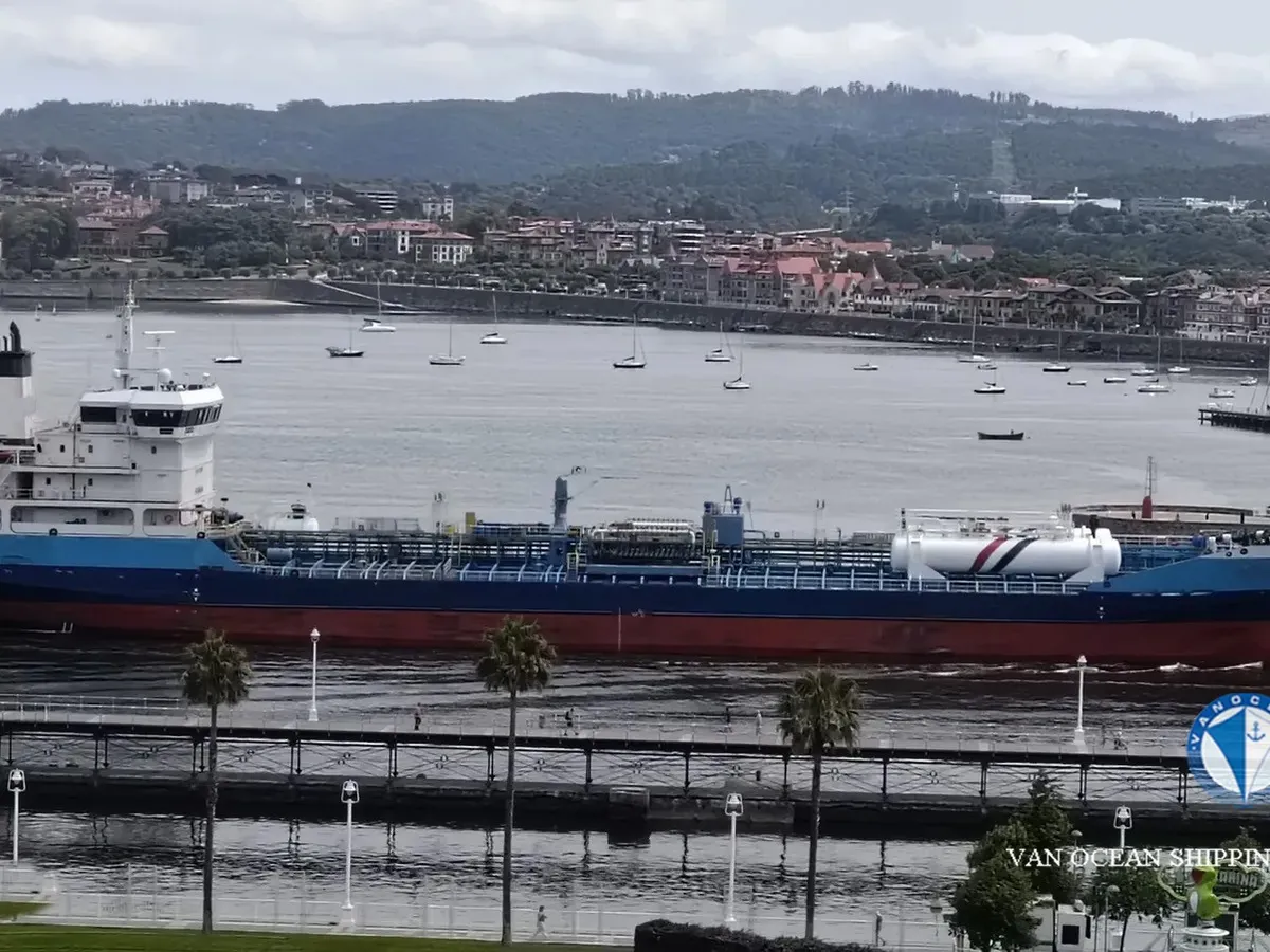 Kapal tanker minyak/bahan kimia kanggo didol