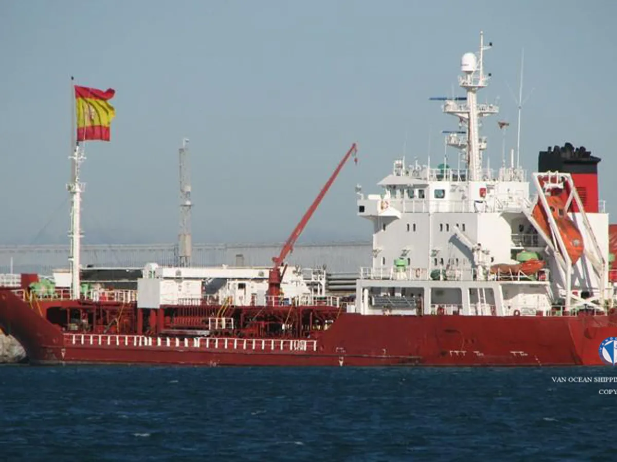 Kapal tanker minyak/bahan kimia kanggo didol
