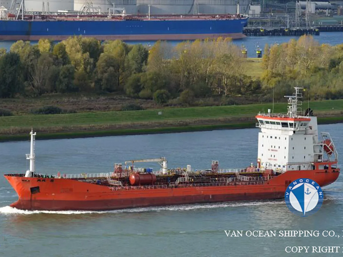 Kapal tanker minyak/bahan kimia kanggo didol