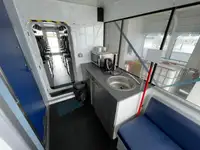 Kapal kontainer kanggo didol
