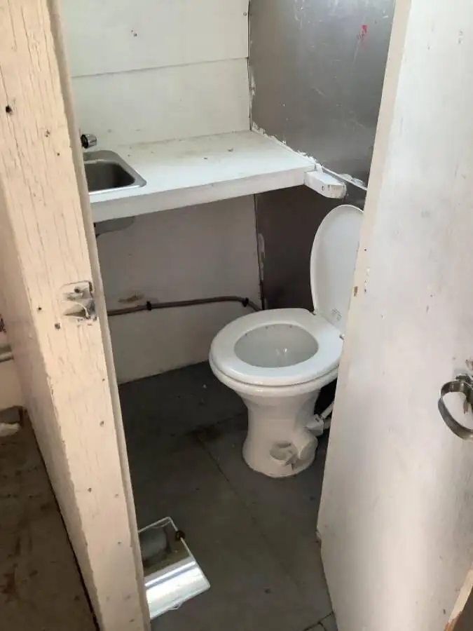 Kapal kerja kanggo didol