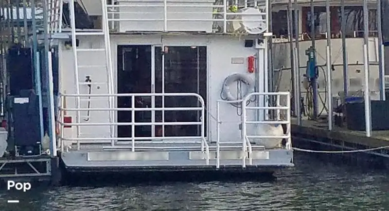 Kapal feri kanggo didol