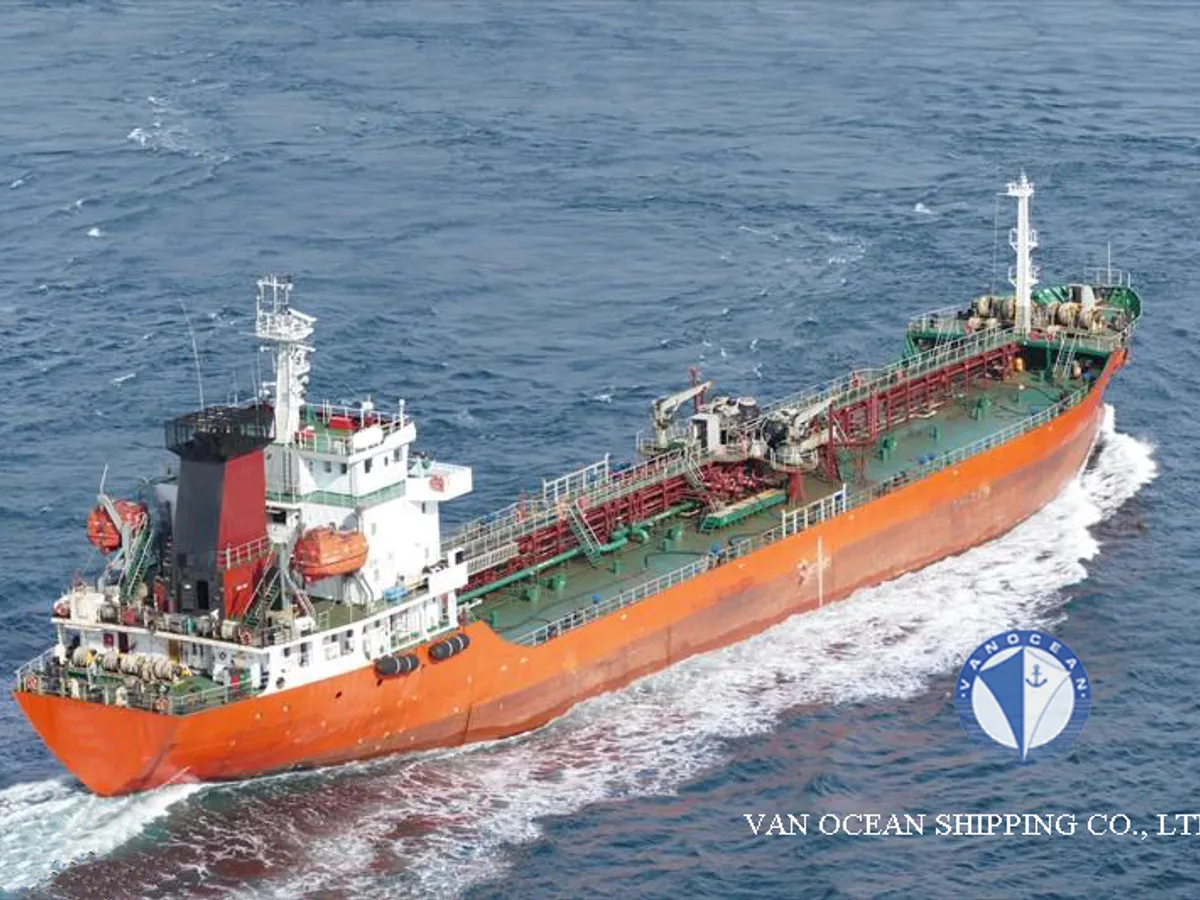 Kapal tanker minyak/bahan kimia kanggo didol
