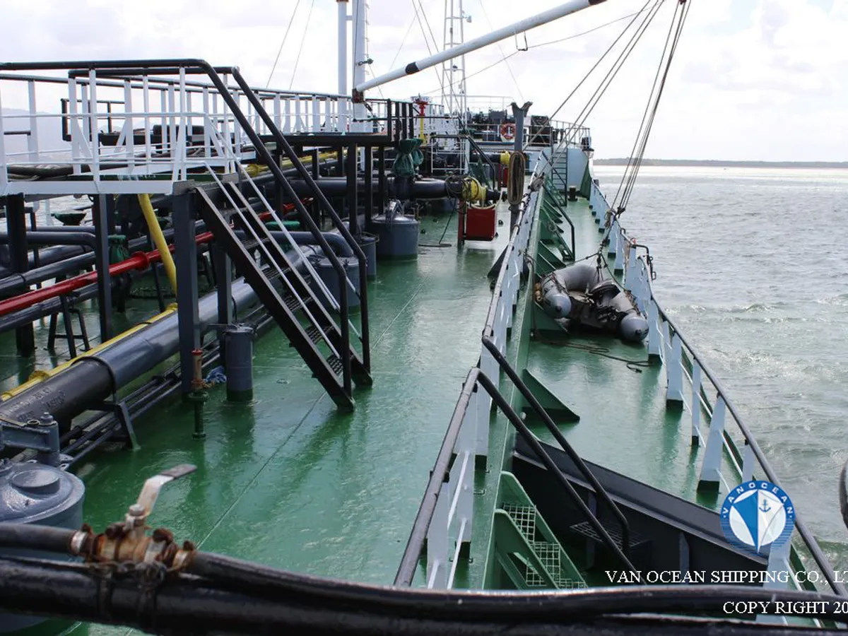 Kapal tanker minyak/bahan kimia kanggo didol